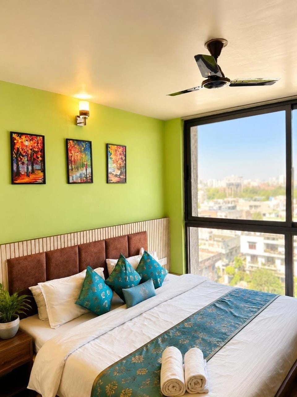 Dreaming Overtones Lux Studio City Center Pool&Gym Apartment in Jaipur