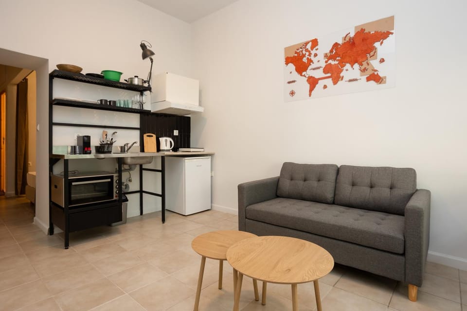 Kitchen or kitchenette