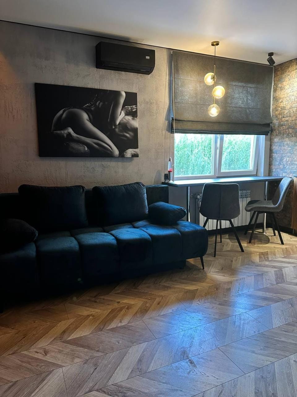 Living room, Seating area, air conditioner