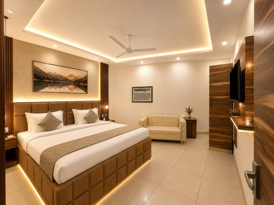 Bed, TV and multimedia, Living room, Photo of the whole room, Bedroom, air conditioner