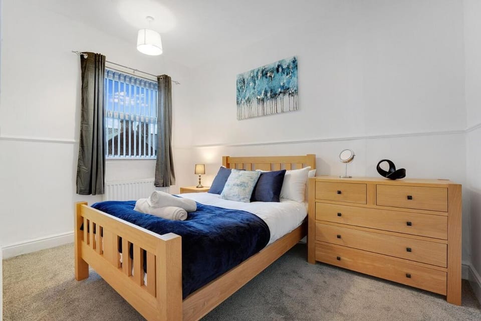 2BR in Dundee Free WIFI and Indoor Fireplace House in Darlington