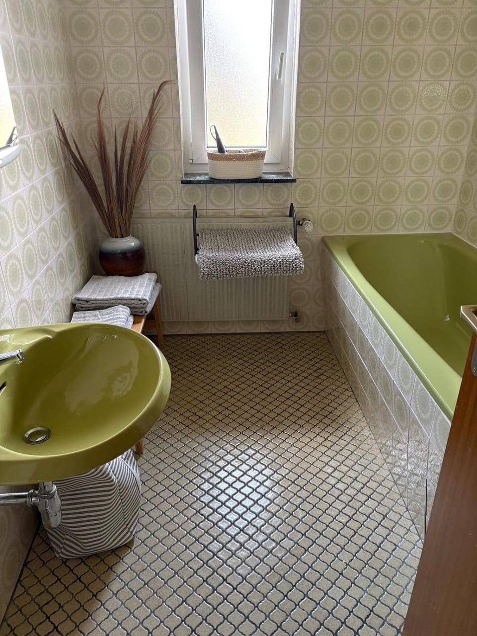 Bathroom, Bath