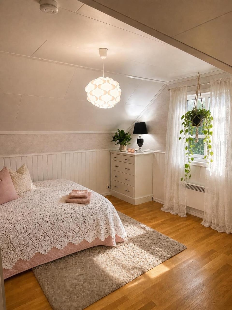 Detached house with terrace and garden close to the sea and town Villa in Viken, Norway