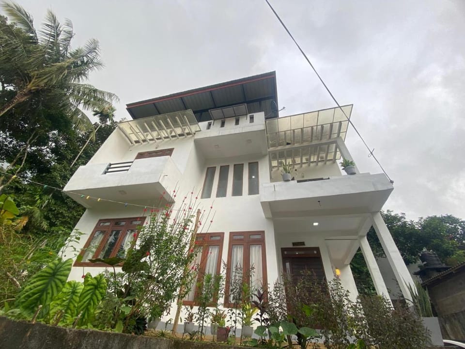 Kandy White Homestay Vacation rental in Central Province