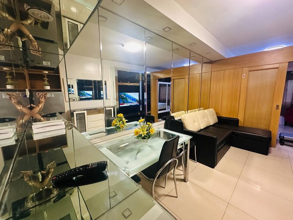 Ritzy 1Br Condo Facing Mall Of Asia at Shell residences Apartment in Pasay