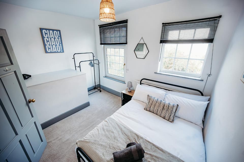 Cosy 3 BR Sleep 5- Long Stays Welcome- S10 Crookes Apartment in Sheffield