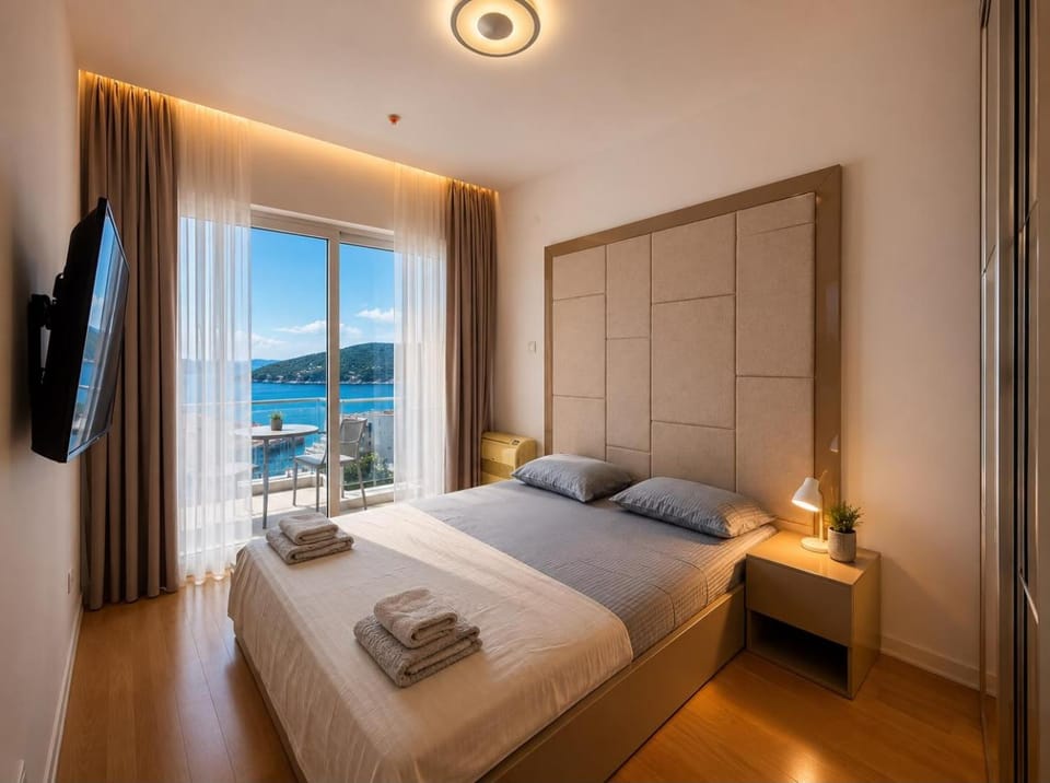 Bedroom, Sea view