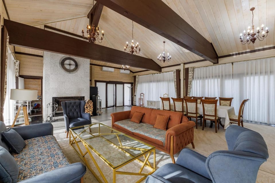 Living room, Seating area