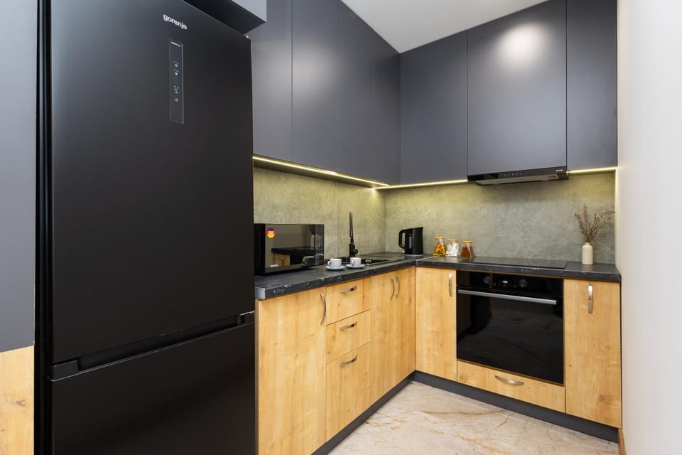 microwave, kitchen