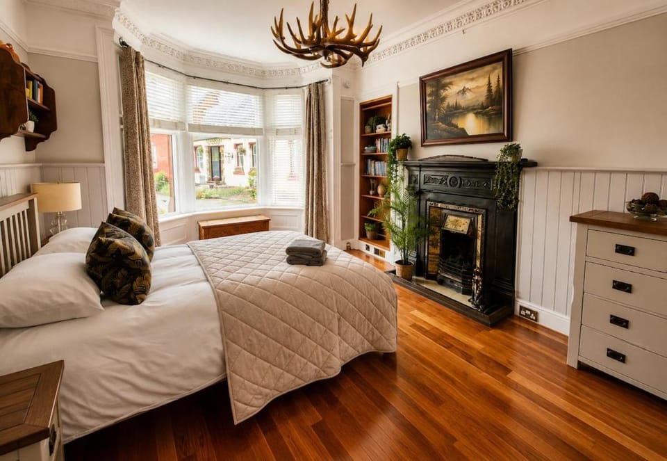 Hillside Loch Lomond Villa in Scotland
