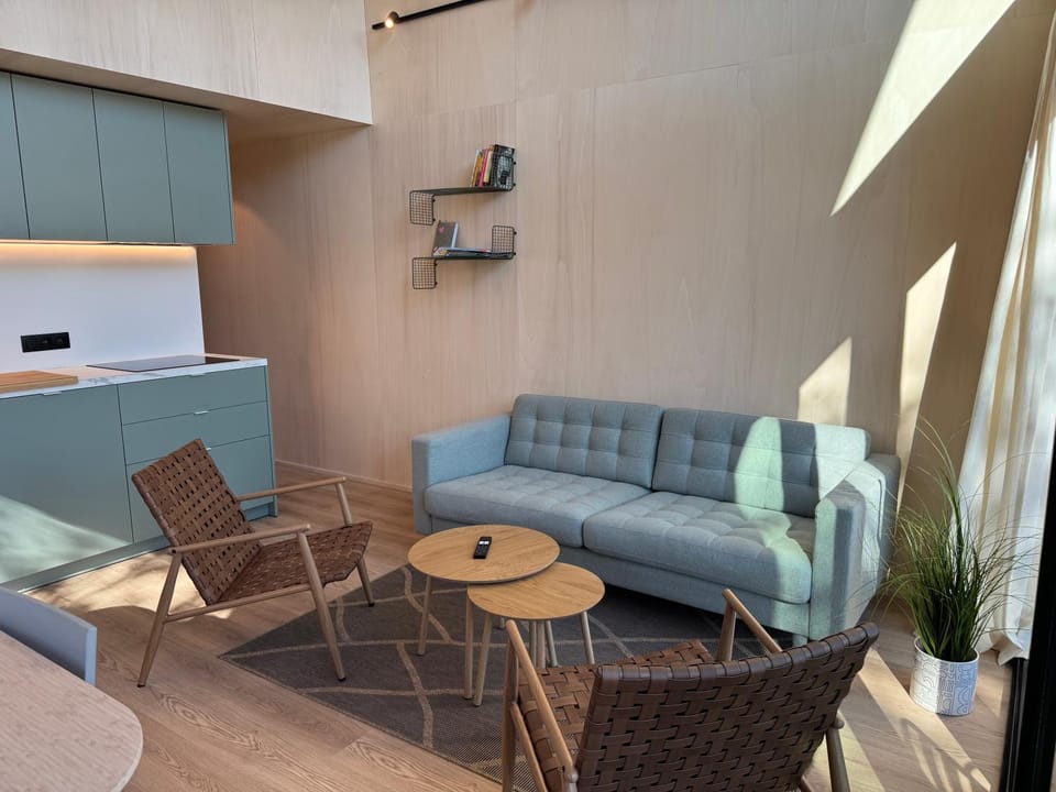 Kitchen or kitchenette, Seating area