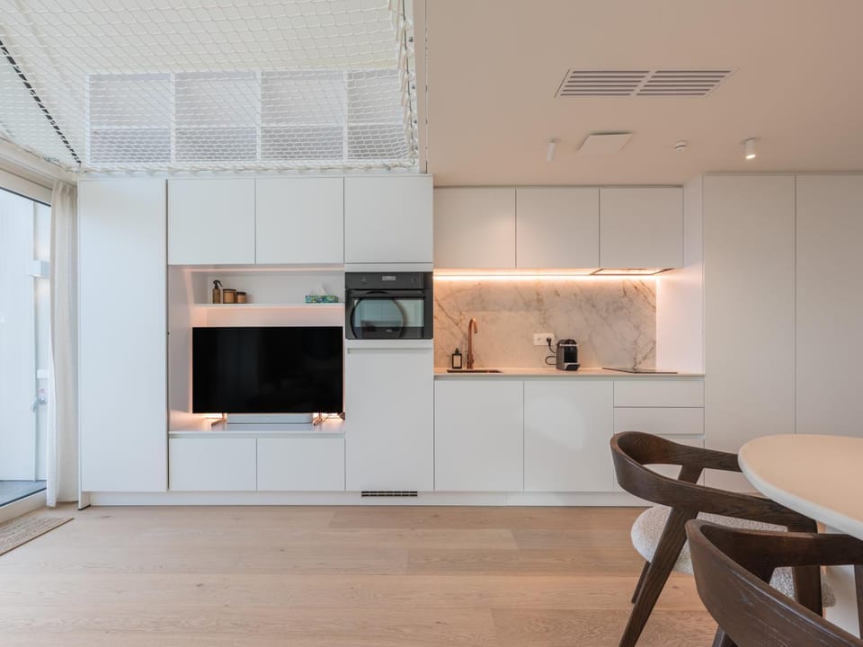 Kitchen or kitchenette, kitchen