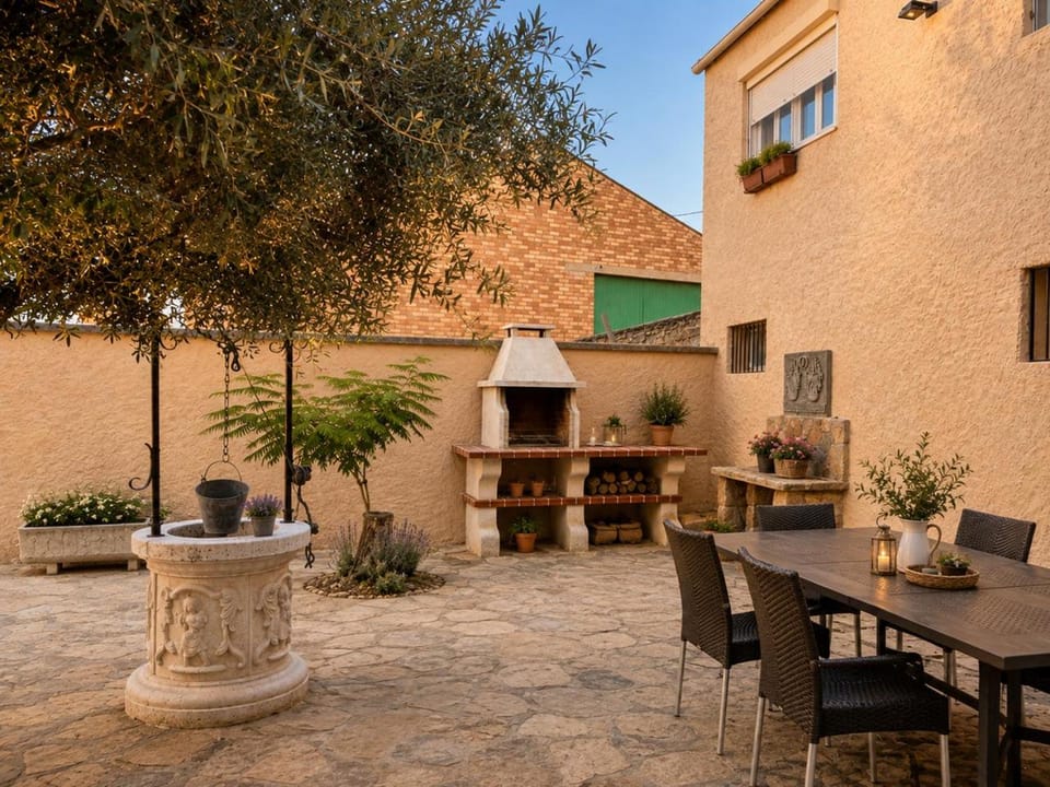 Property building, Patio, Day, BBQ facilities