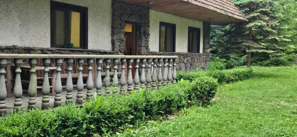 Dacha Green House House in Armenia