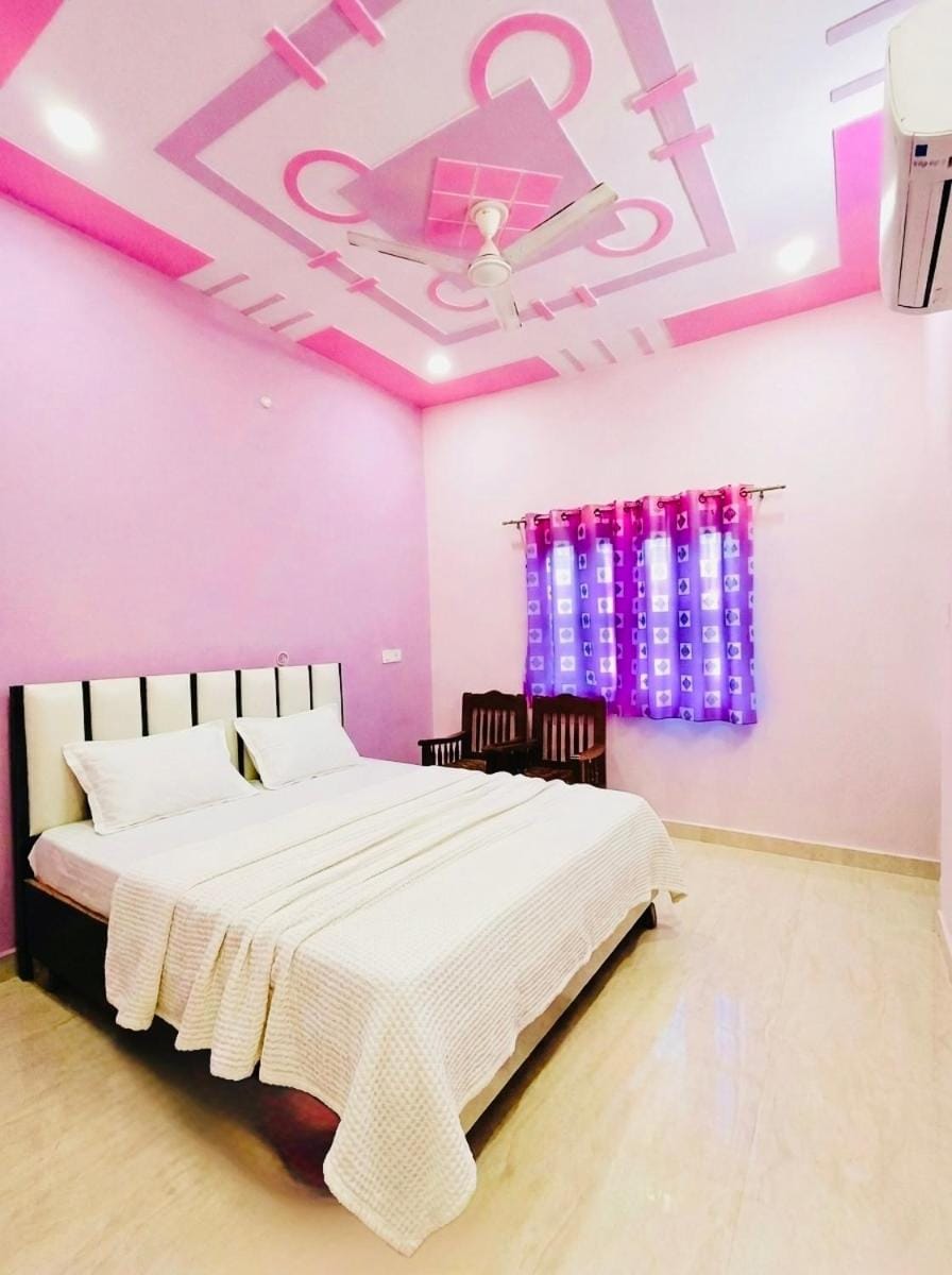 Ram ji guest house Vacation rental in Uttar Pradesh