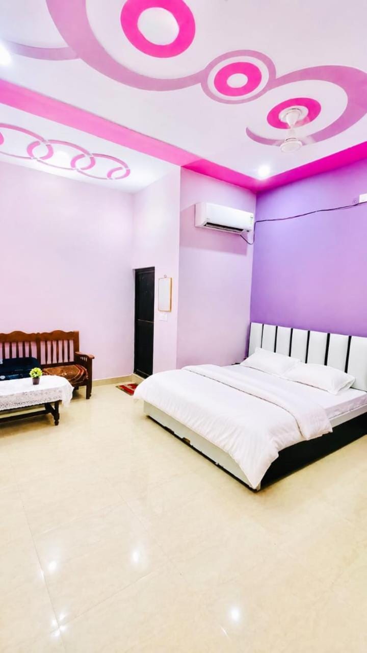 Ram ji guest house Vacation rental in Uttar Pradesh