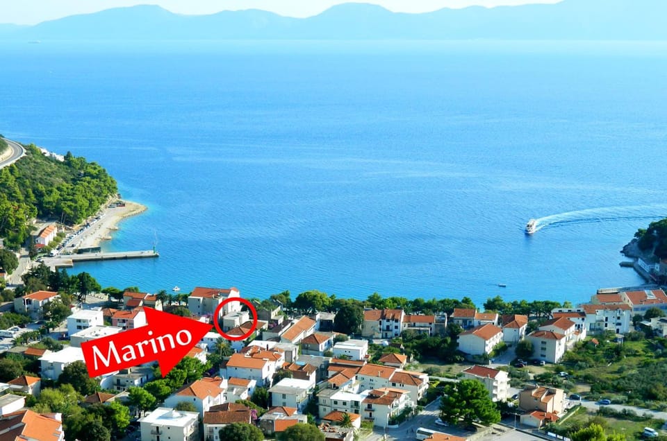 Property building, Neighbourhood, Natural landscape, City view, Sea view, Location