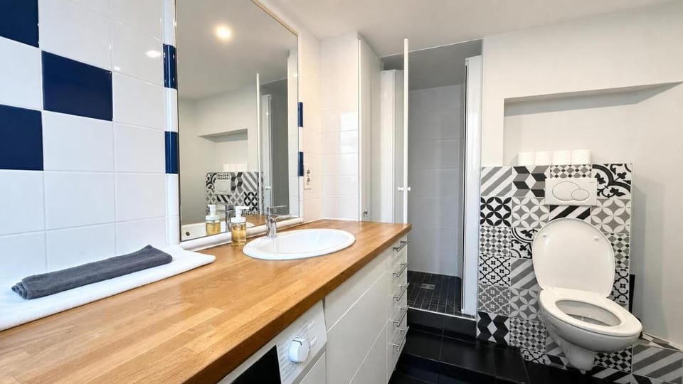 Toilet, Bathroom