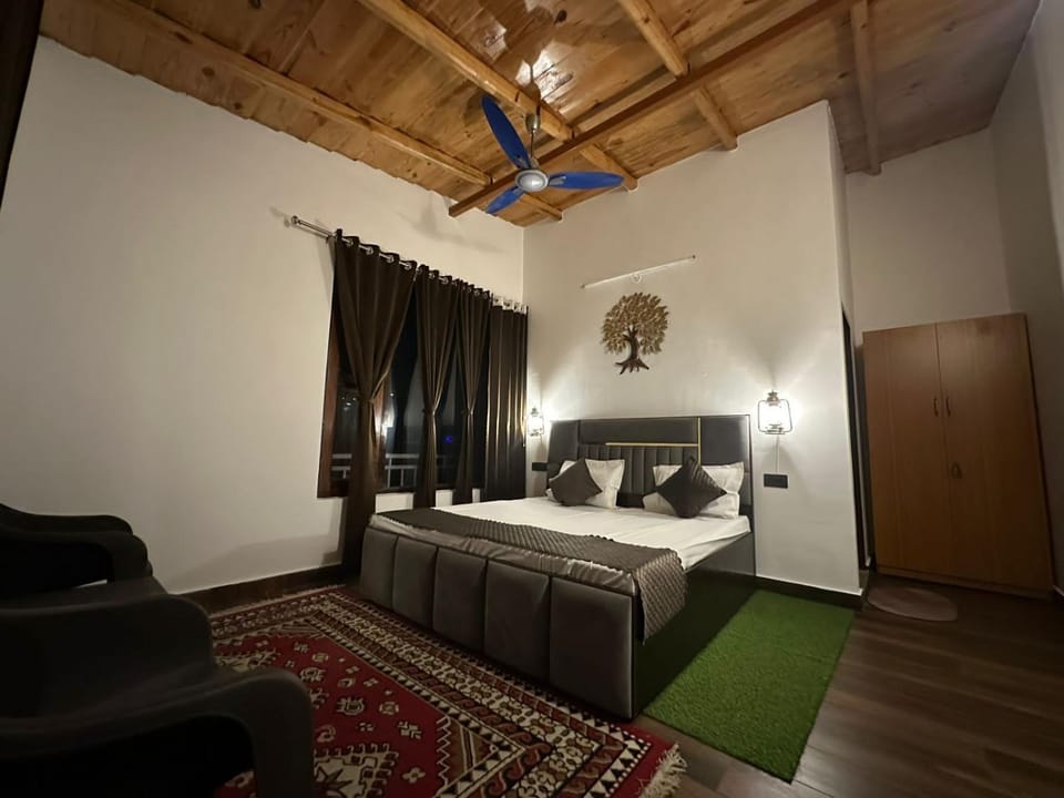 Heaven Hotel in Uttarakhand