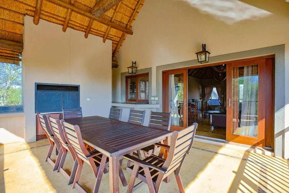 Bush Willow Lodge Villa 111 Villa in North West, South Africa