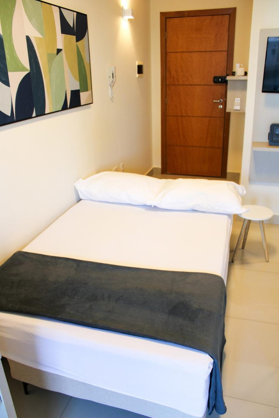 Bed, Living room