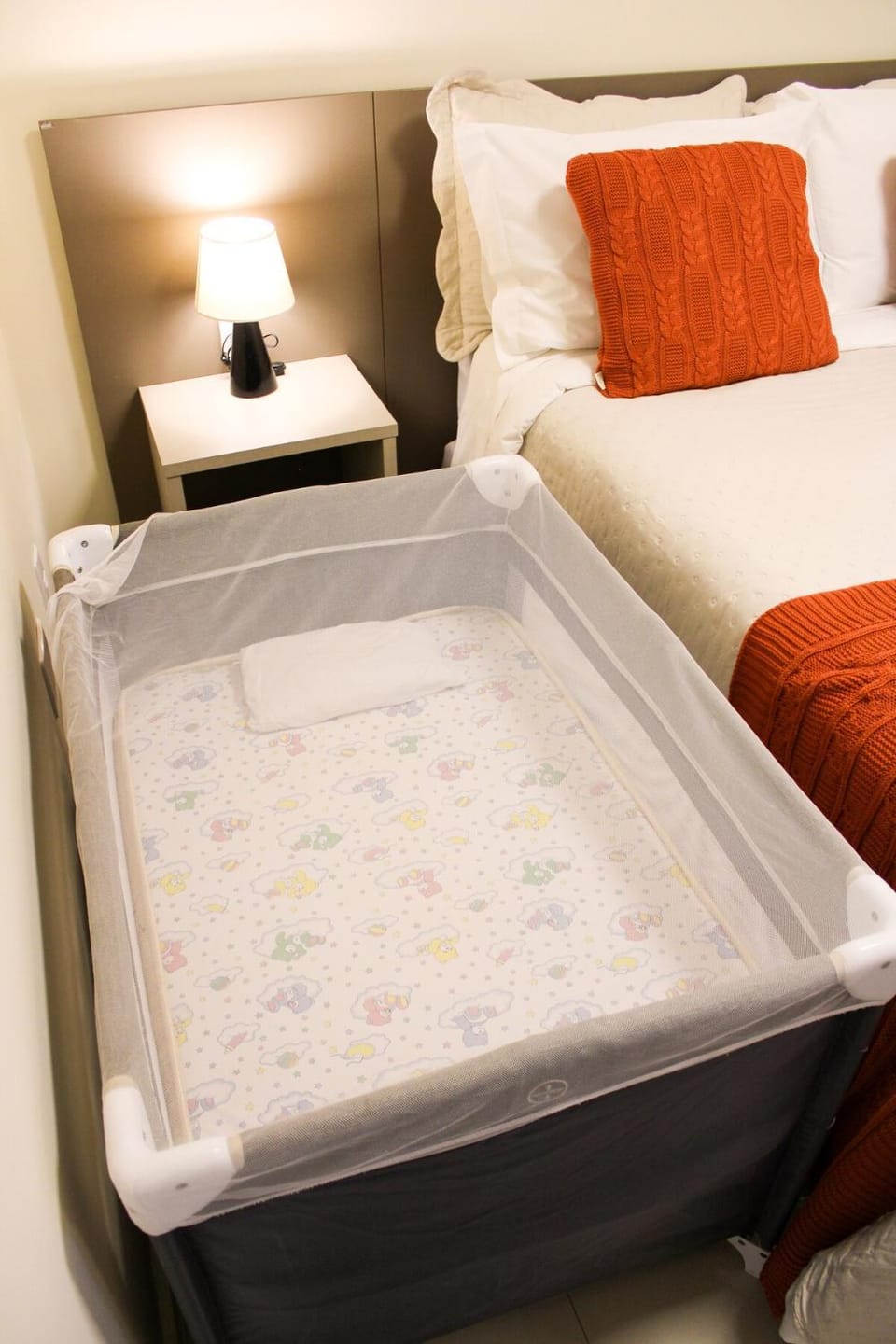 Bedroom, cot