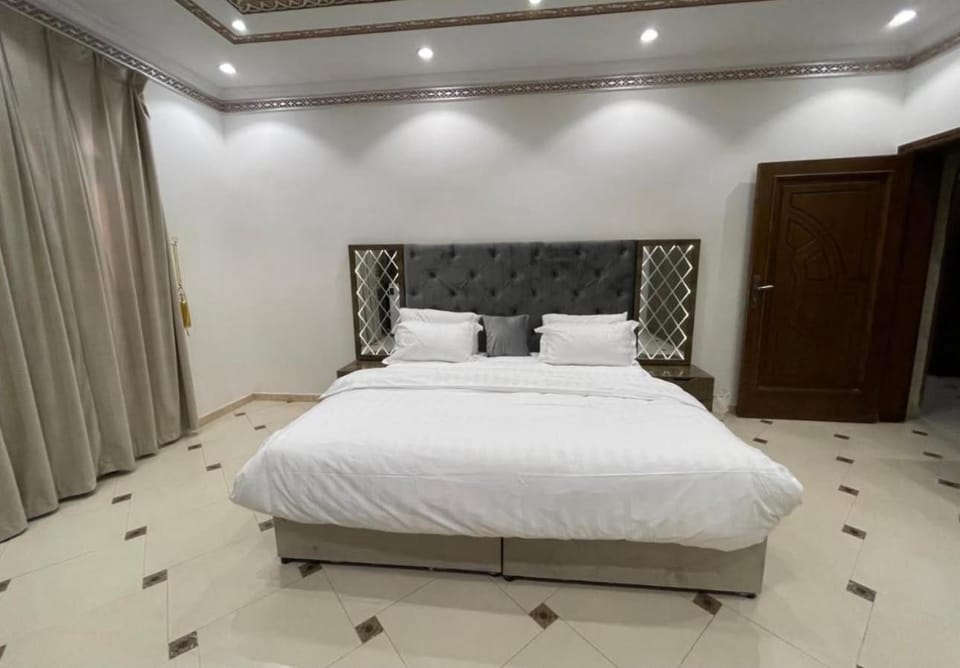 Friday Suites 3 Apartment in Al Madinah Province
