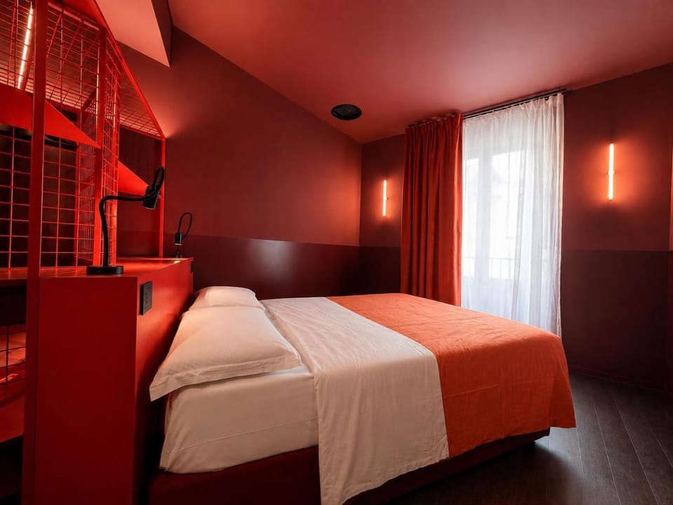 Bed, Photo of the whole room, Bedroom