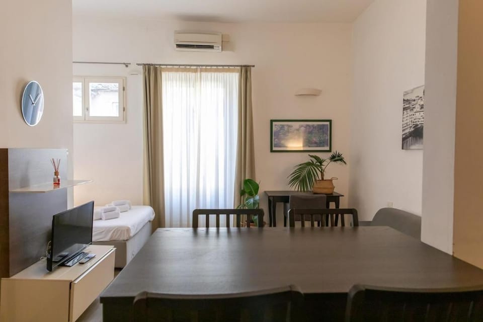 Santa Croce Charming Studio Apartment in Florence