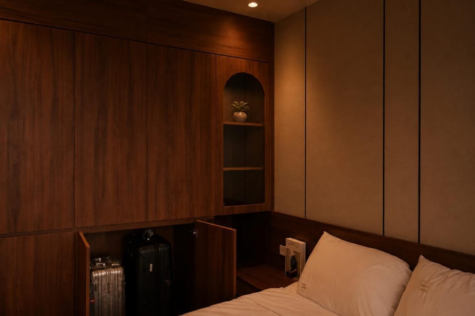 Warm City View Room near Bach Mai & Vietnam - France Hospital Vacation rental in Hanoi