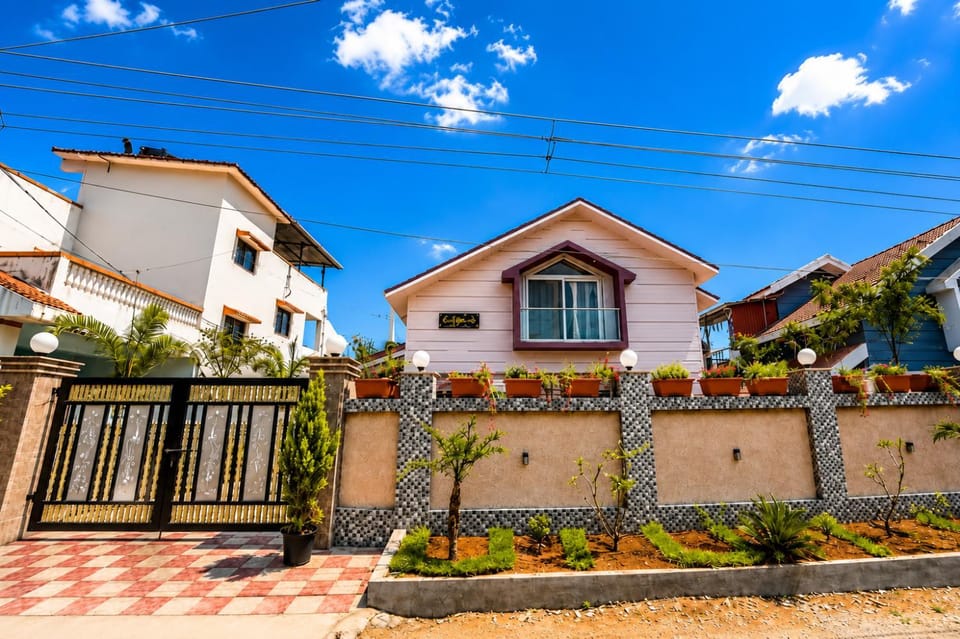 Property building, Day