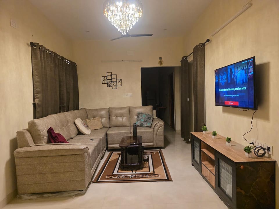 Sara's Luxury Stay U4 Apartment in Coimbatore