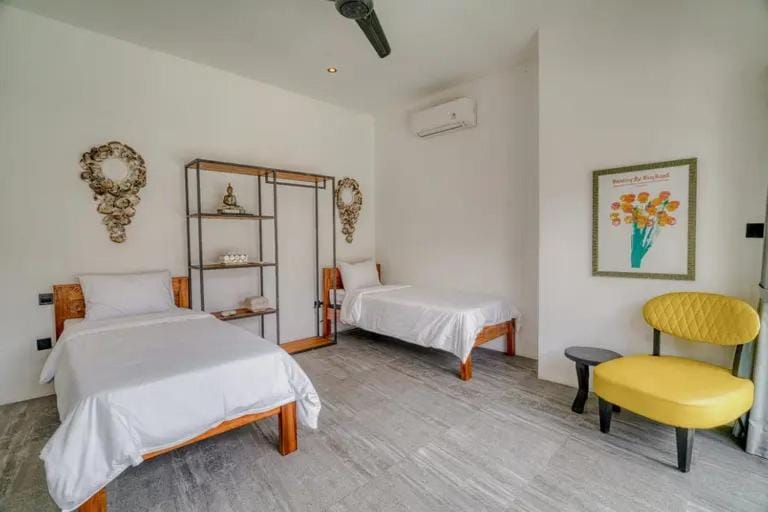 Modern villa 4 BR Villa in North Kuta
