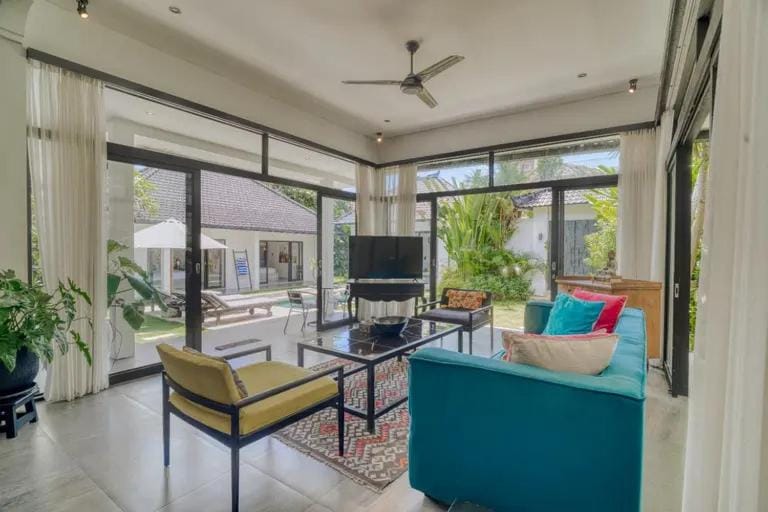 Modern villa 4 BR Villa in North Kuta