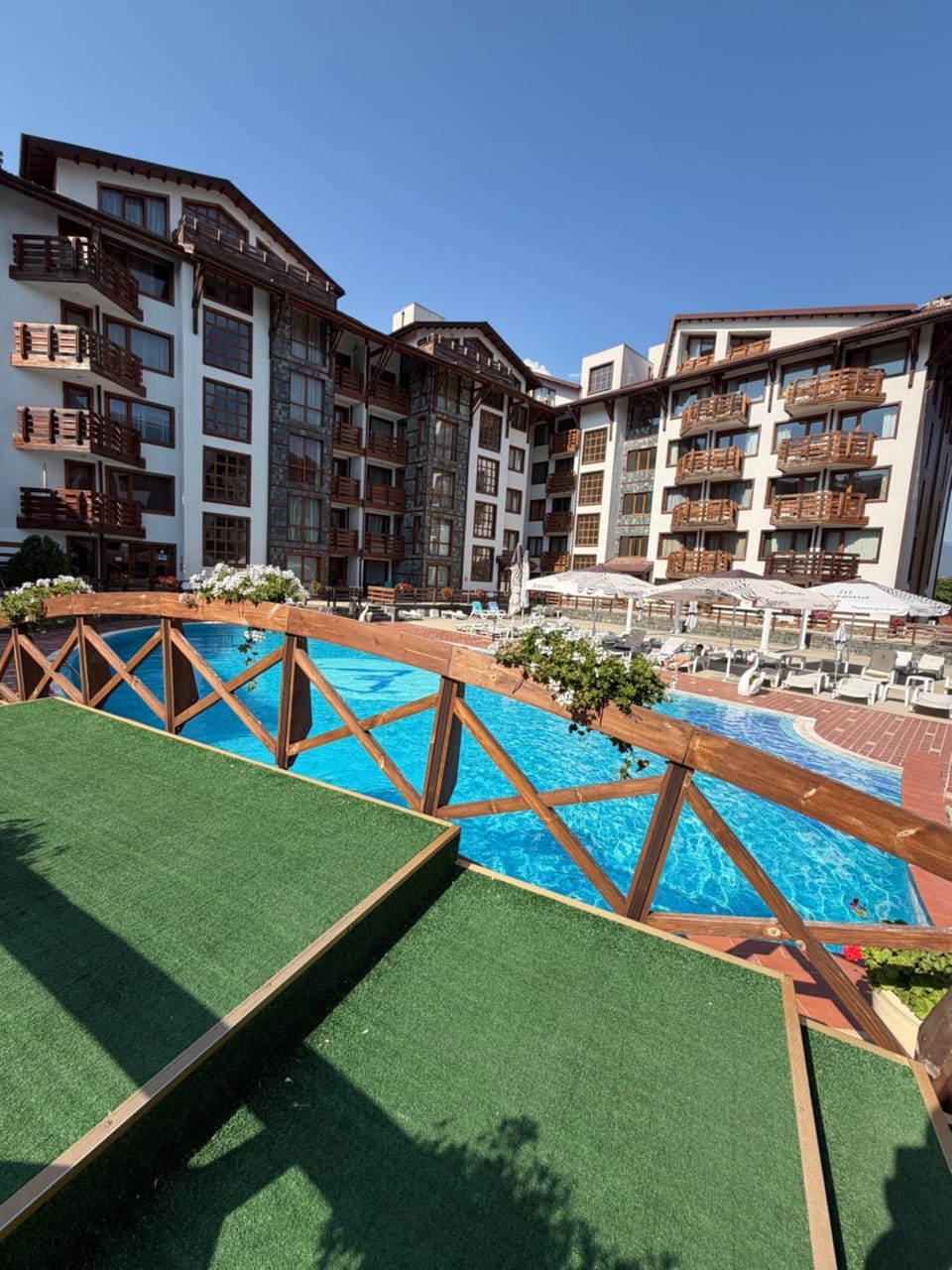 Swimming pool