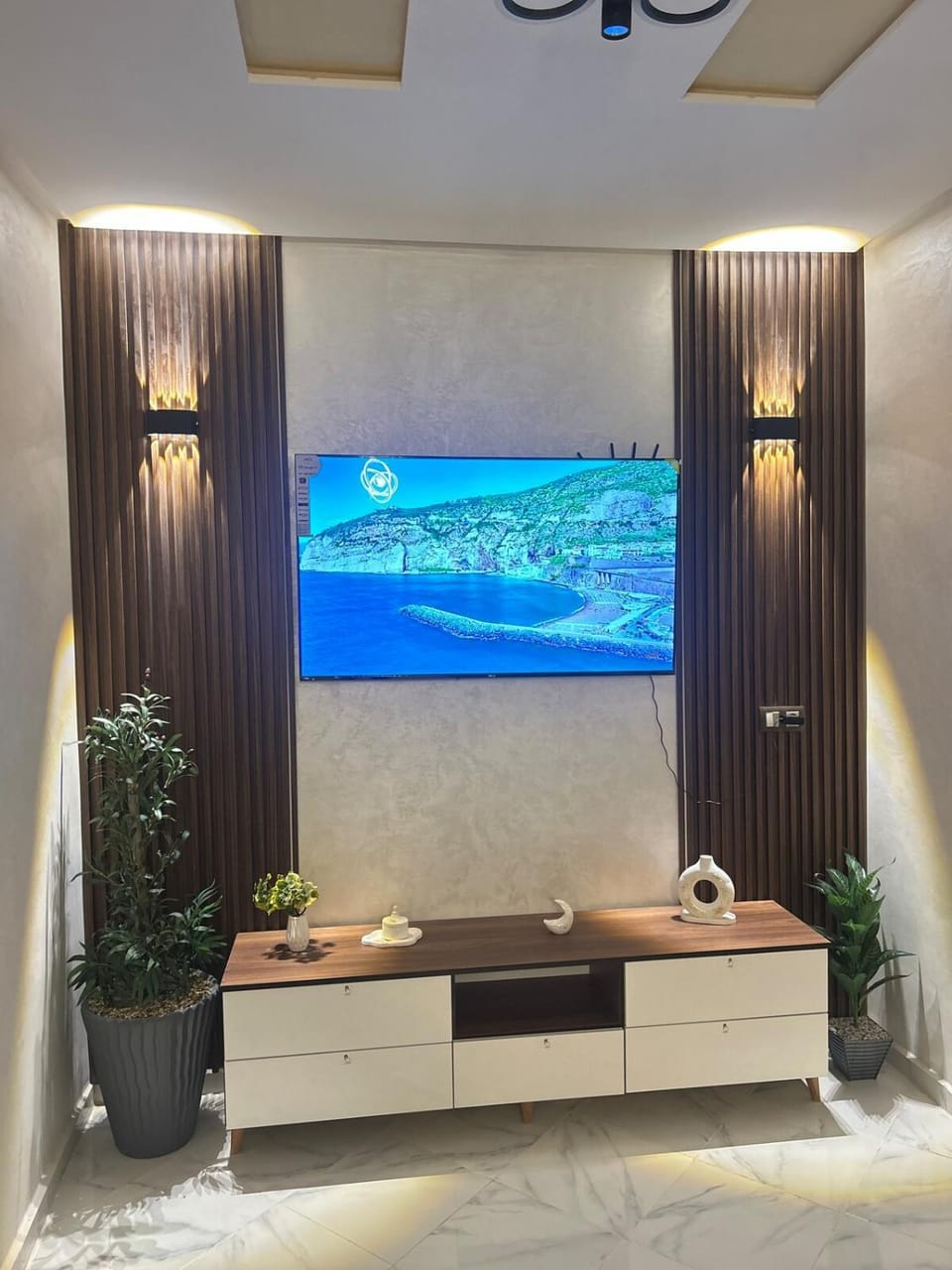 Communal lounge/ TV room, TV and multimedia, Evening entertainment