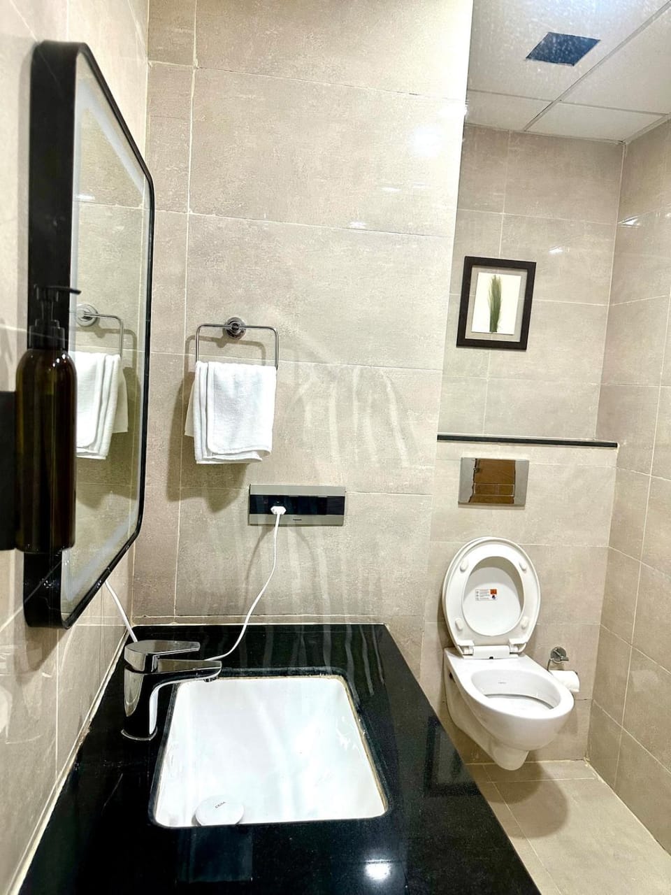 Casa Luxe studio omaxe hazratganj Hotel in Lucknow