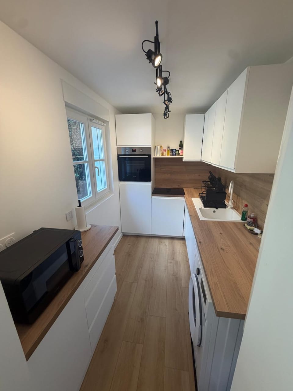Kitchen or kitchenette, stove