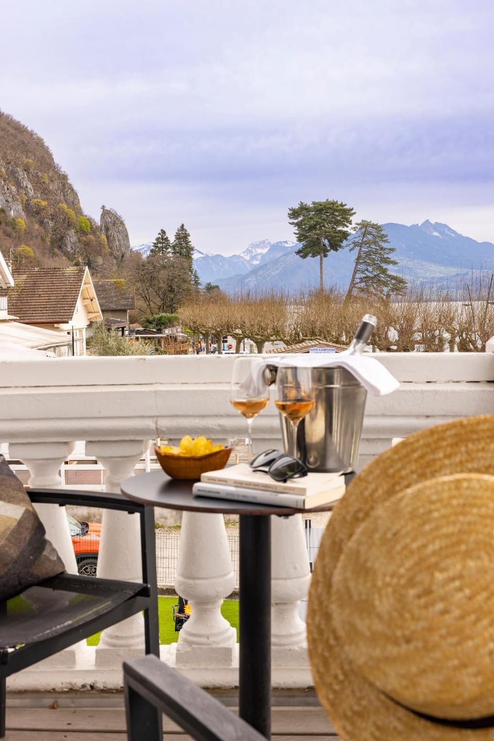 Balcony/Terrace, Drinks