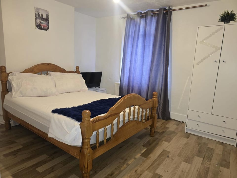 Little heaven Apartment in Croydon