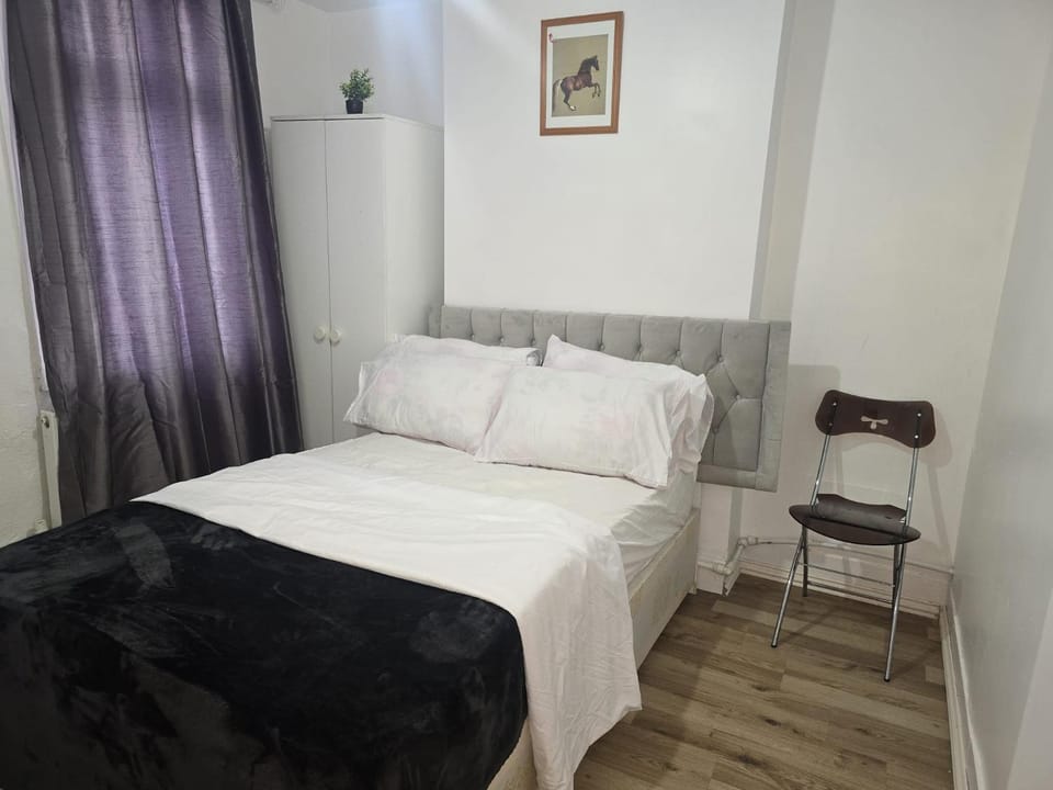 Little heaven Apartment in Croydon
