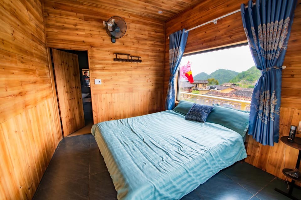 Bed, Photo of the whole room, Bedroom, Mountain view