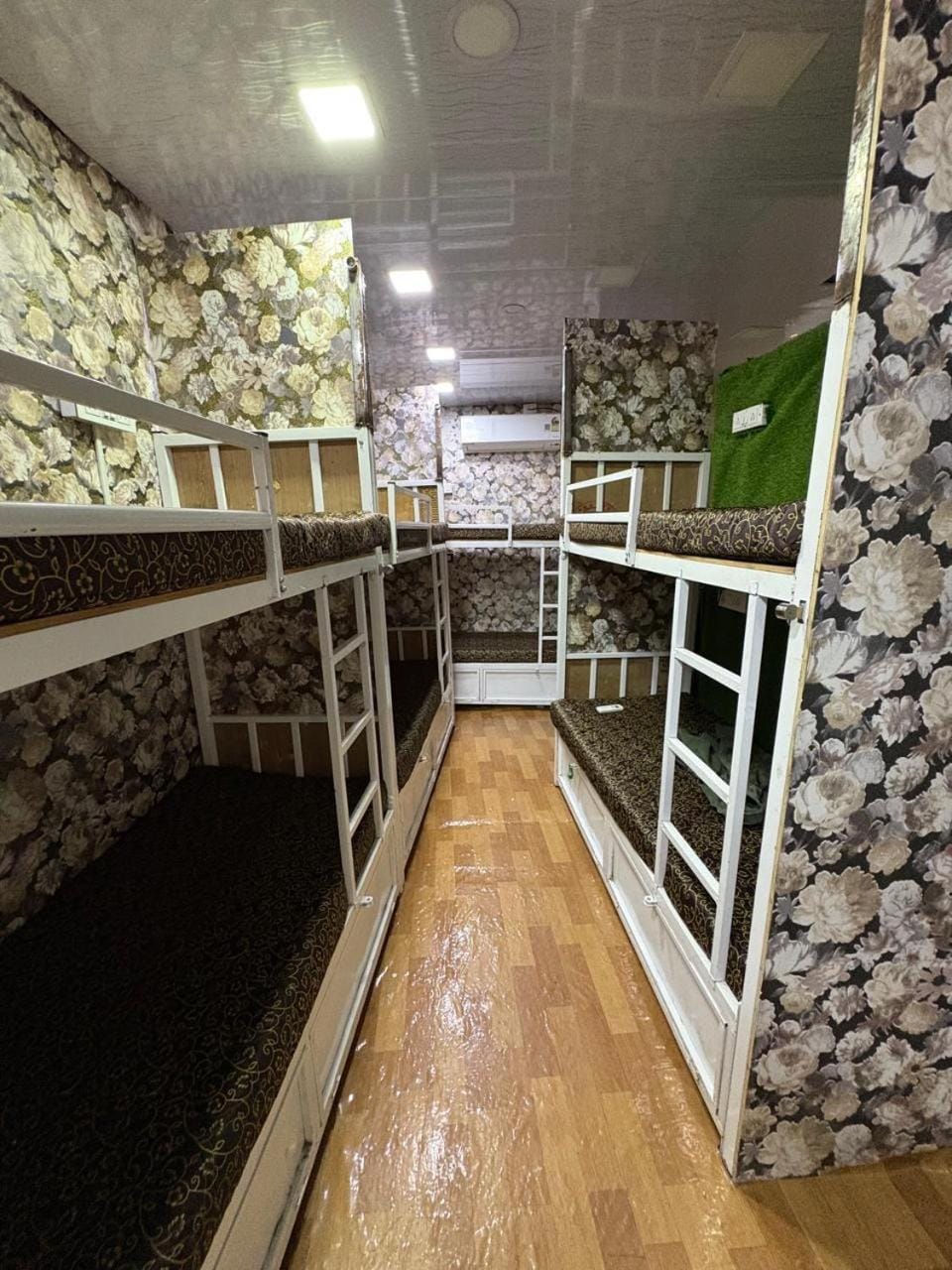 Sakinaka dormitory Capsule hotel in Mumbai