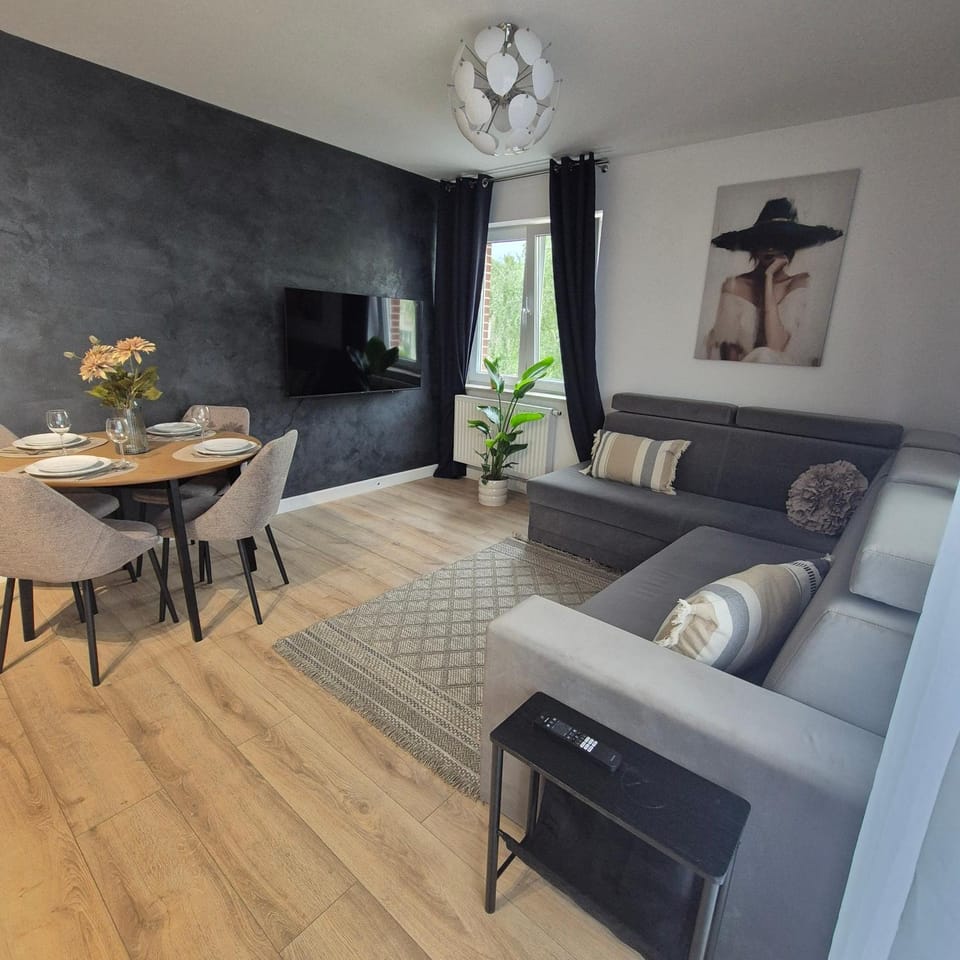 TV and multimedia, Living room, Dining area