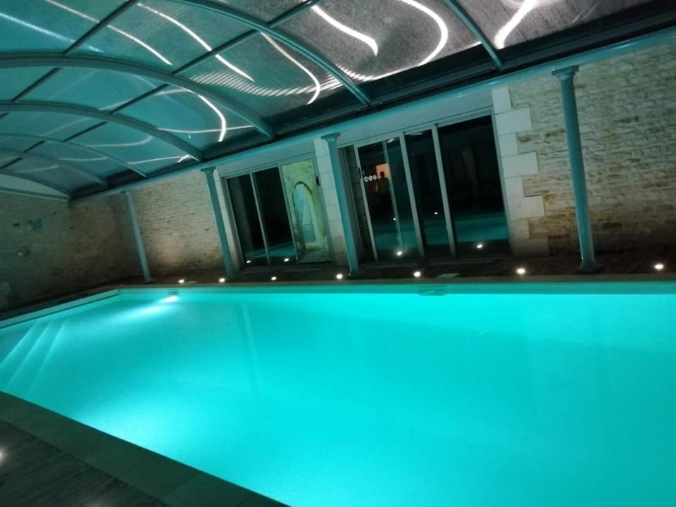 Gite de l'atelier et Gite de la piscine pour 25 personnes House in Nouvelle-Aquitaine