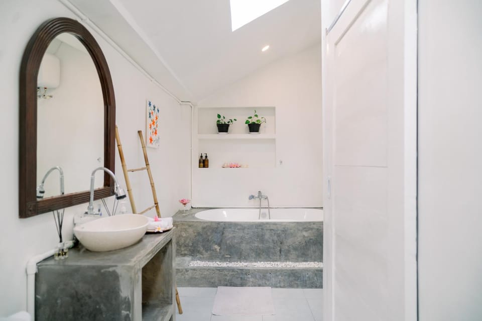The Ranuya Canggu - 8 min to Berawa Beach House in North Kuta