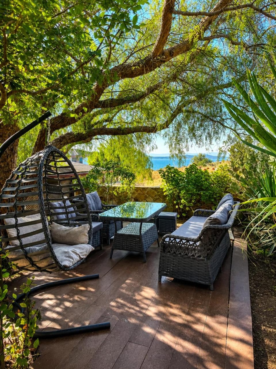 Natural landscape, Garden, View (from property/room), Seating area, Garden view