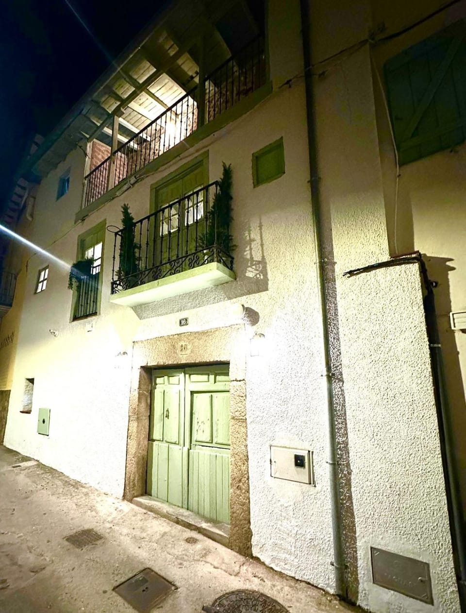 Facade/entrance