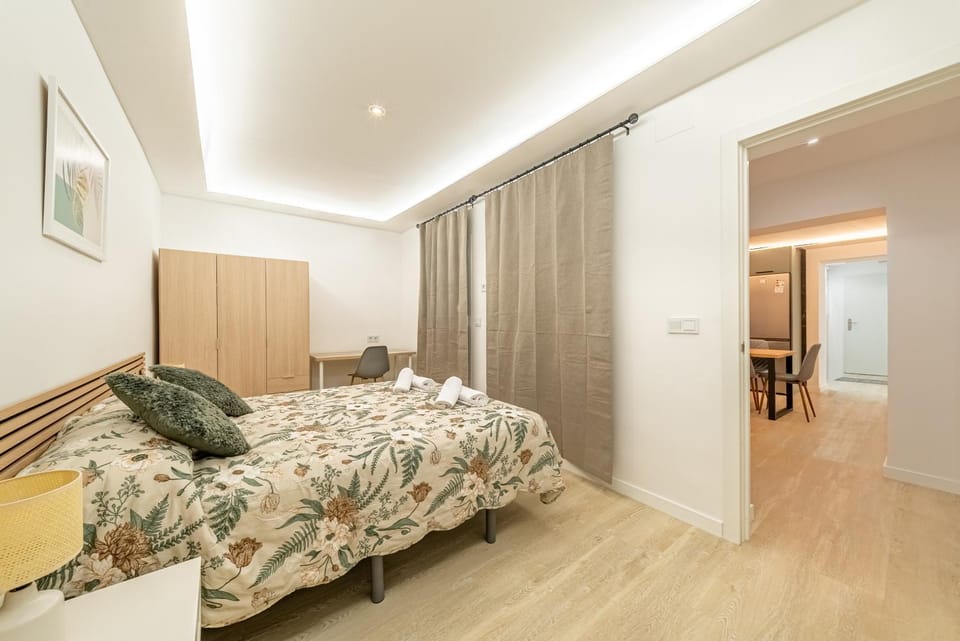 Bed, Photo of the whole room, Bedroom, wardrobe
