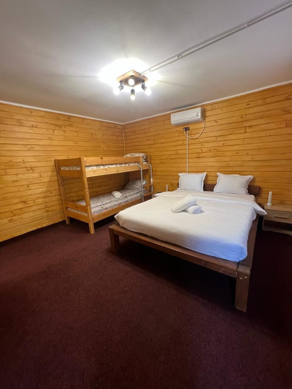 Popas Turistic La David Nature lodge in Romania